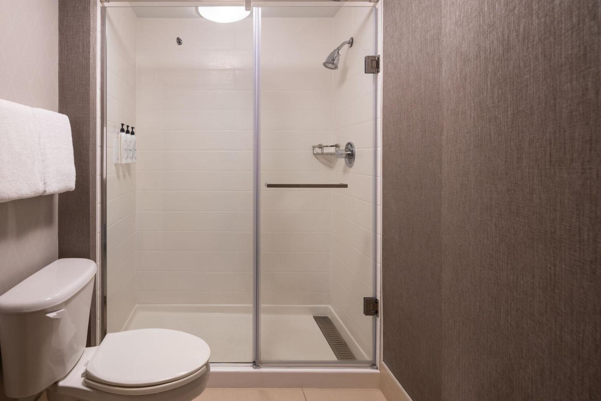 SpringHill Suites West Mifflin photo 11