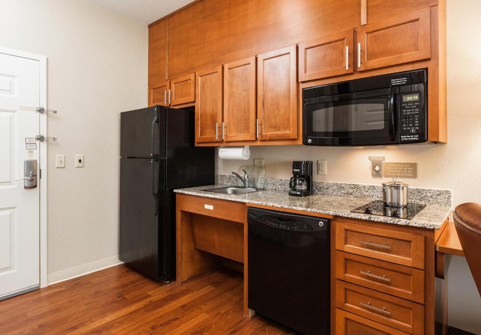 Candlewood Suites Houston I-10 East by IHG photo 59