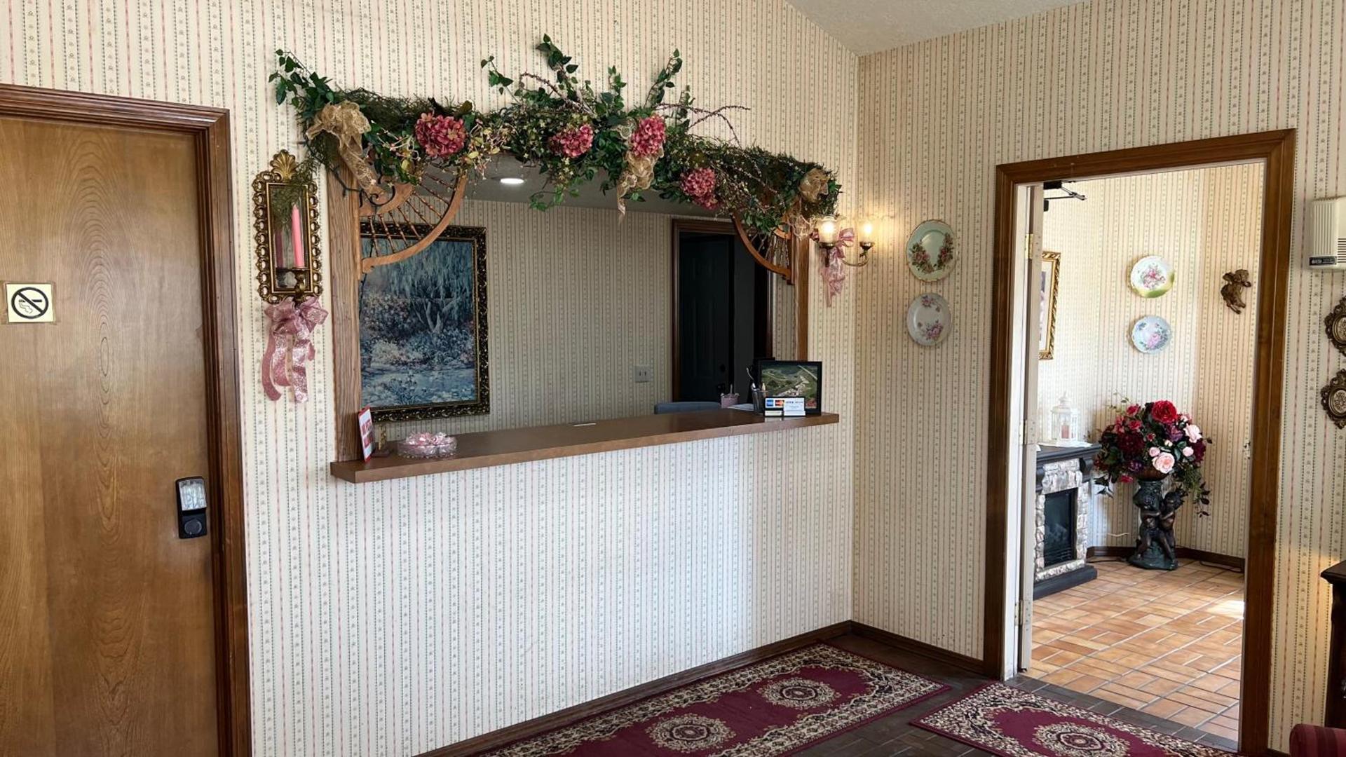 Victorian Inn photo 5