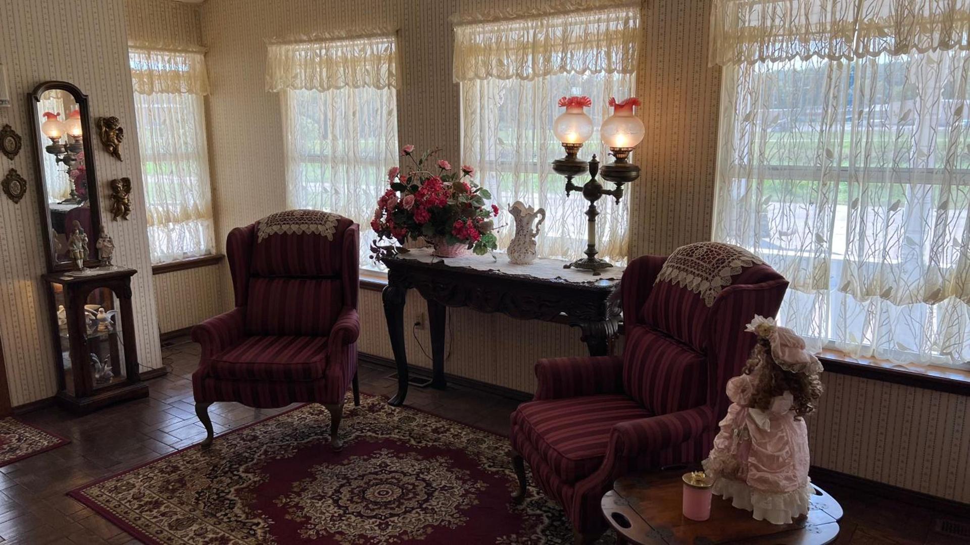 Victorian Inn photo 6
