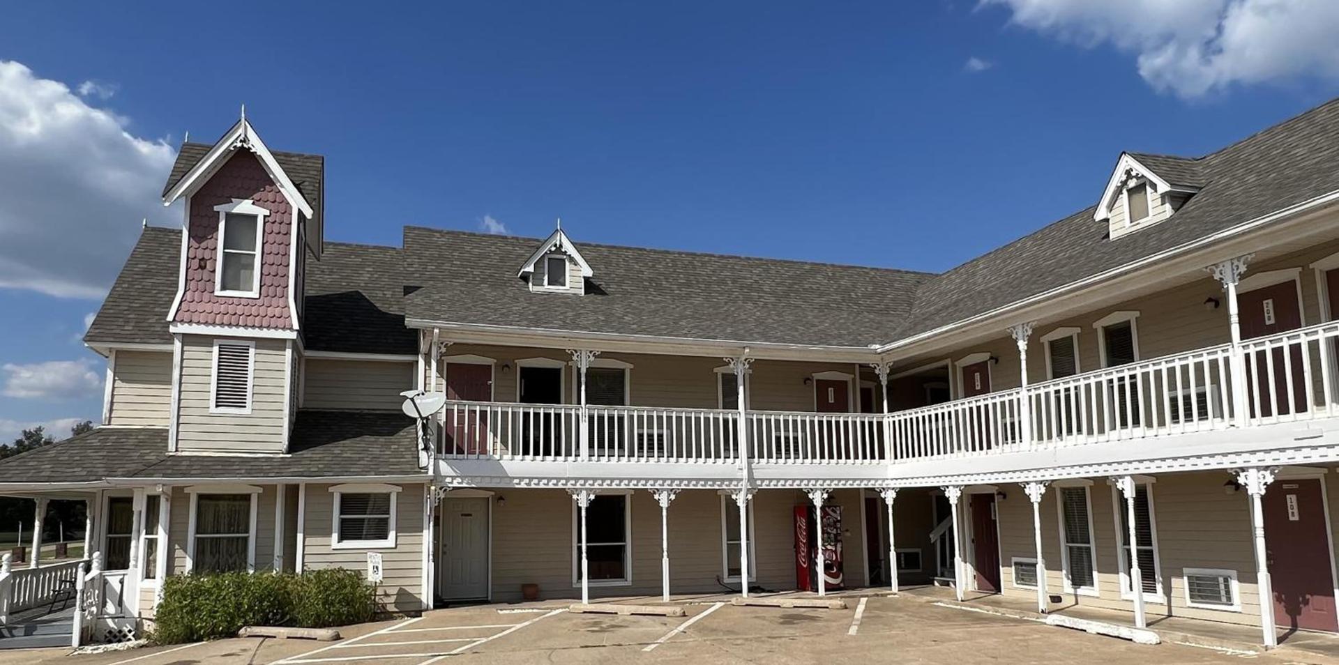 Victorian Inn photo 19
