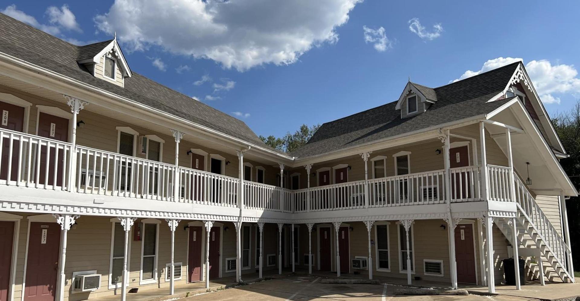 Victorian Inn photo 20