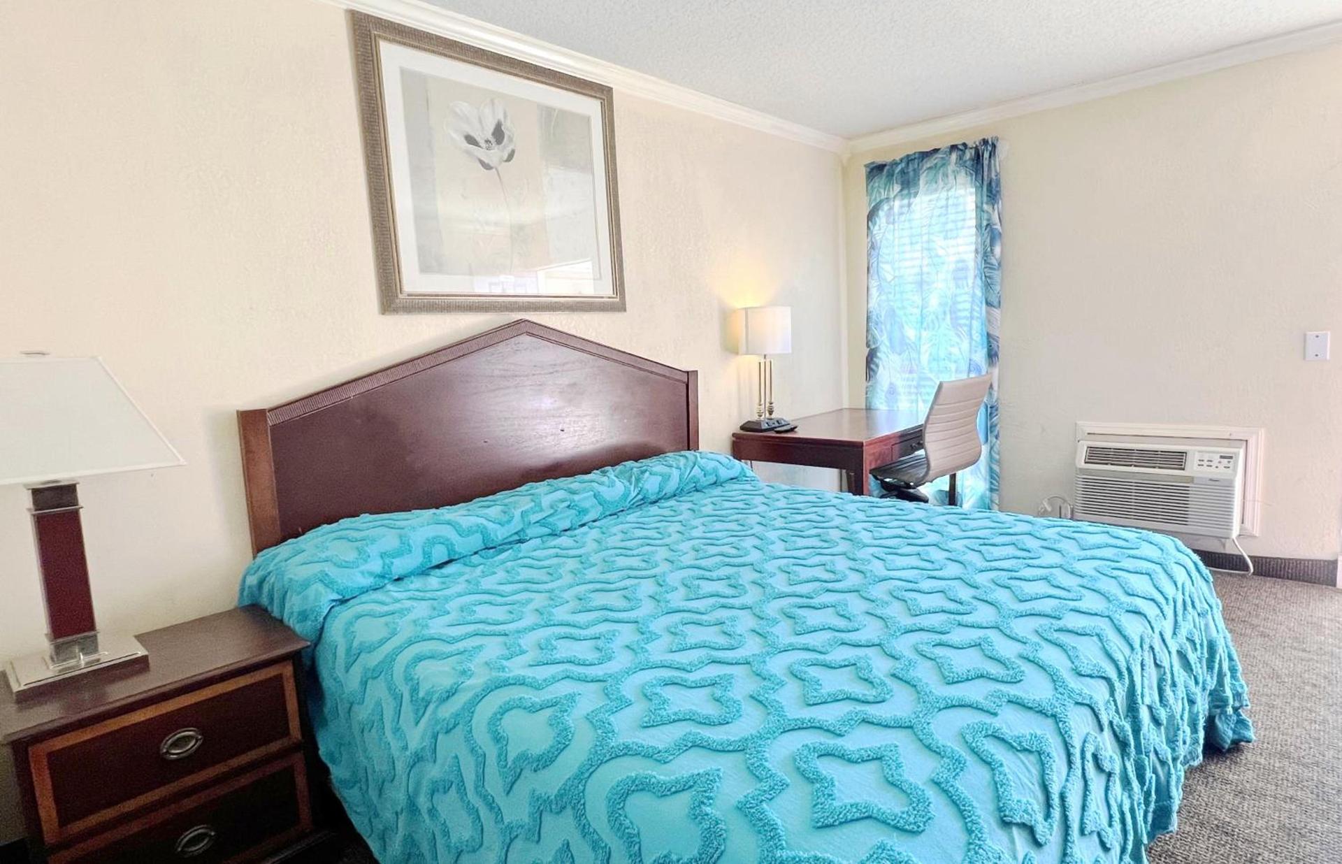 Victorian Inn photo 11