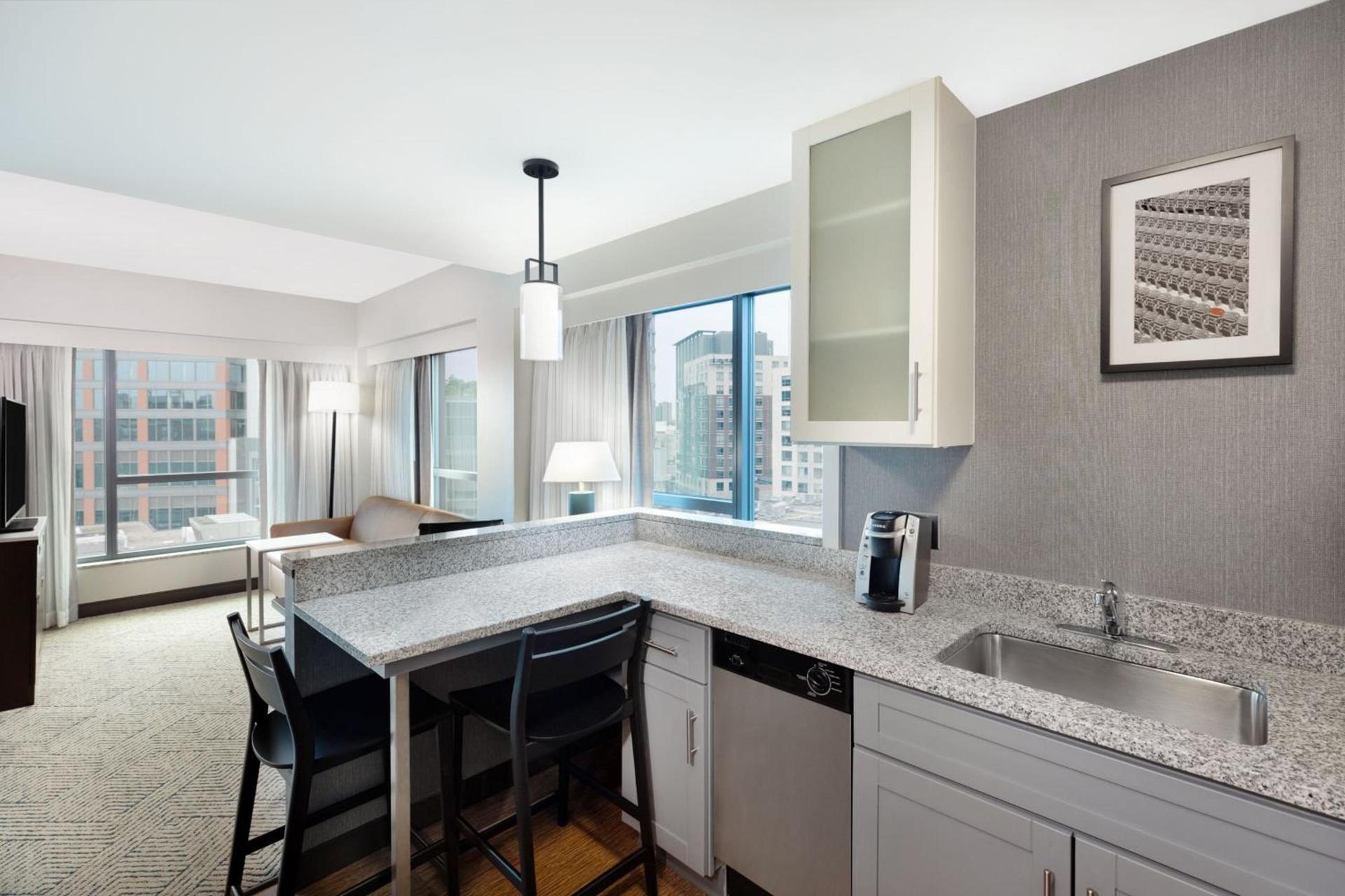 Residence Inn by Marriott Boston Back Bay/Fenway photo 29