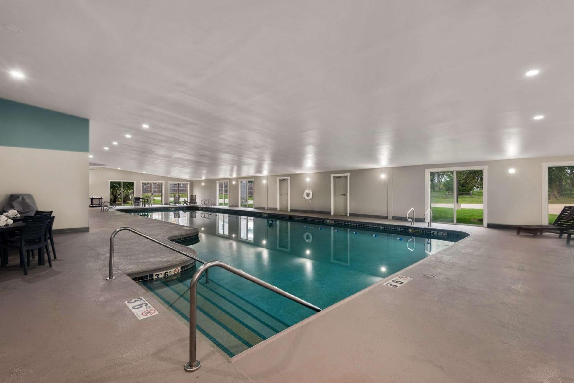Wyndham Garden Galena Hotel & Day Spa photo 12