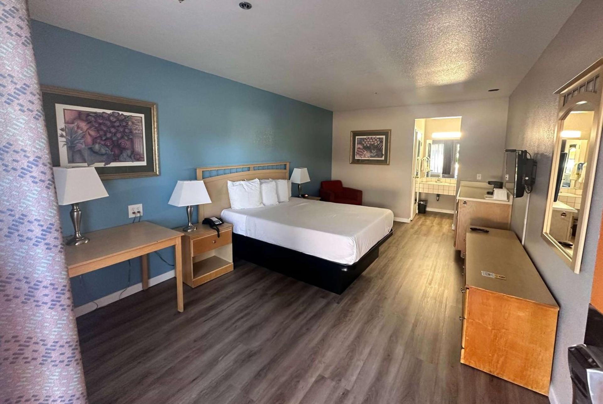 Days Inn by Wyndham Rocklin/Sacramento photo 37