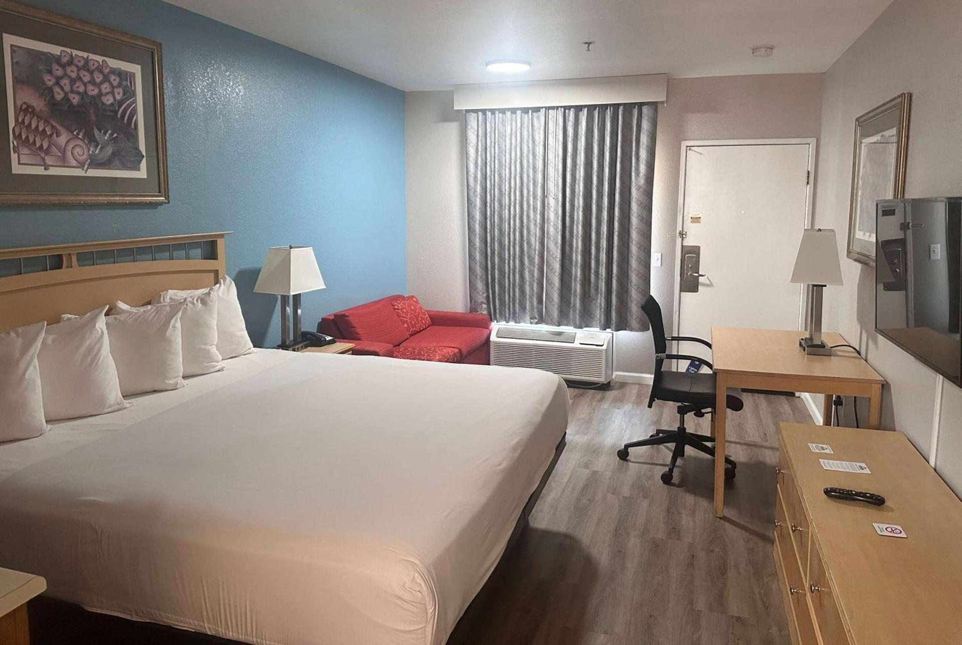 Days Inn by Wyndham Rocklin/Sacramento photo 42