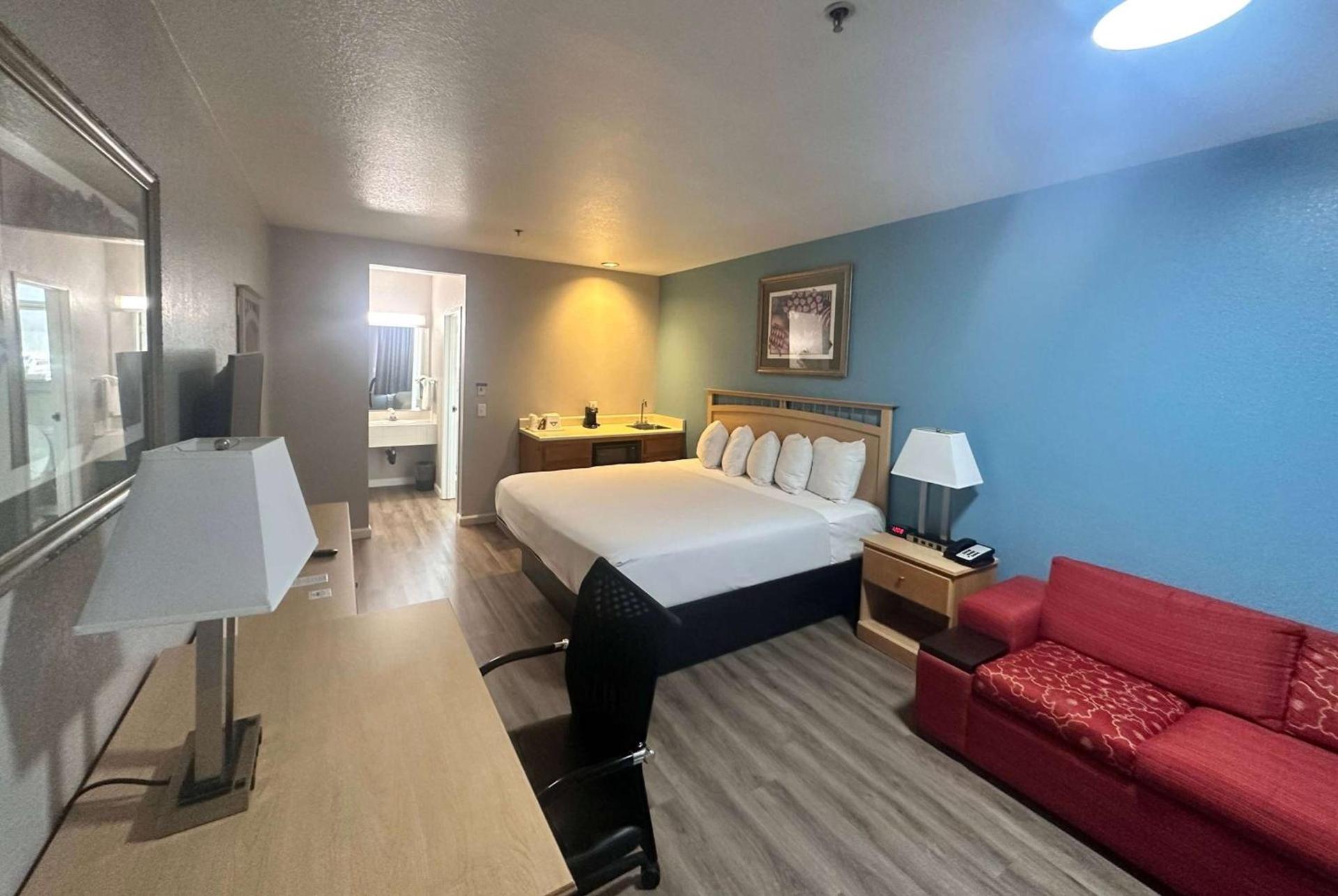 Days Inn by Wyndham Rocklin/Sacramento photo 44