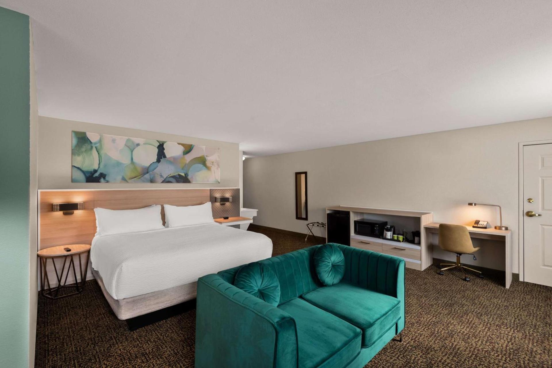 Wyndham Garden Galena Hotel & Day Spa photo 32