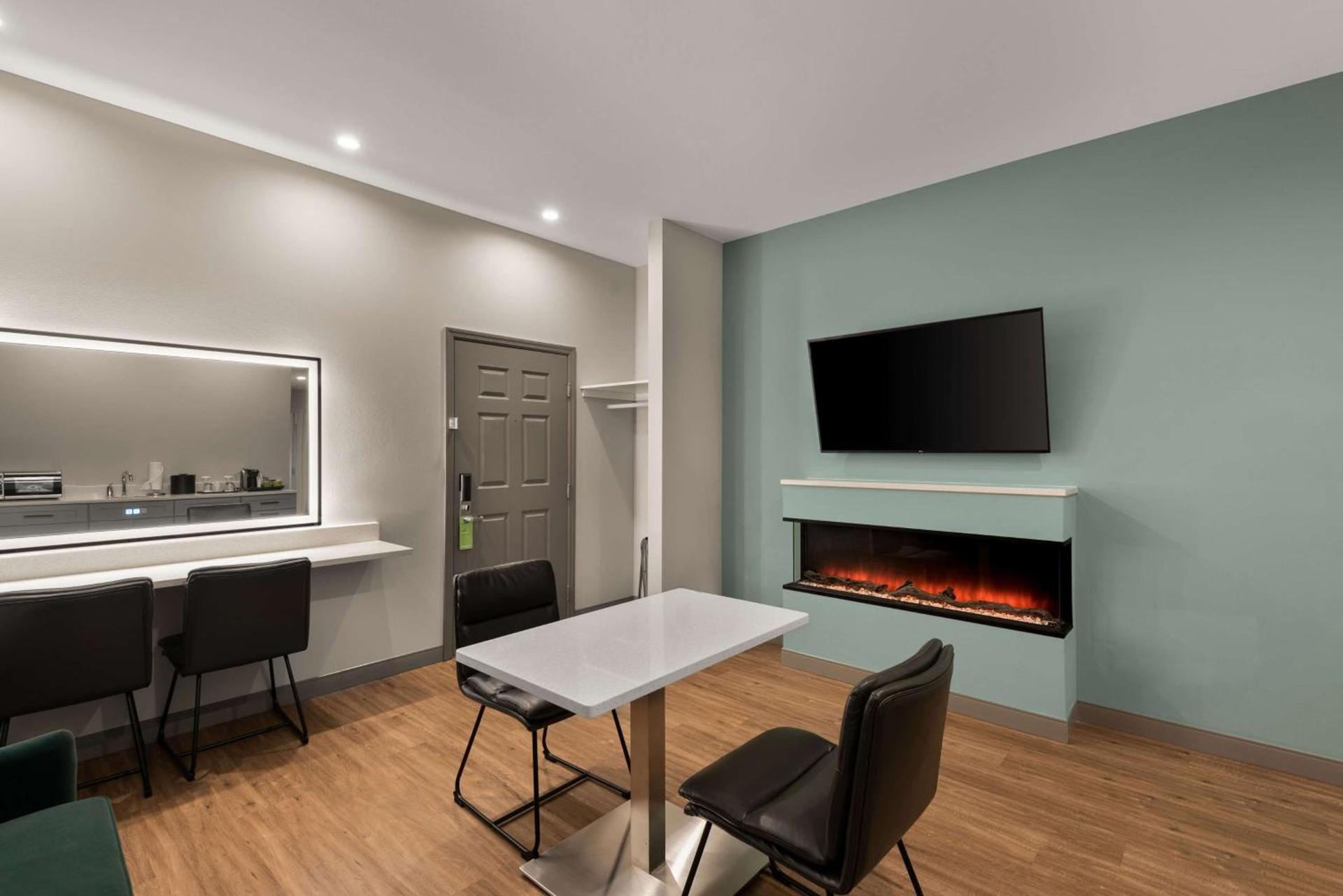 Wyndham Garden Galena Hotel & Day Spa photo 35
