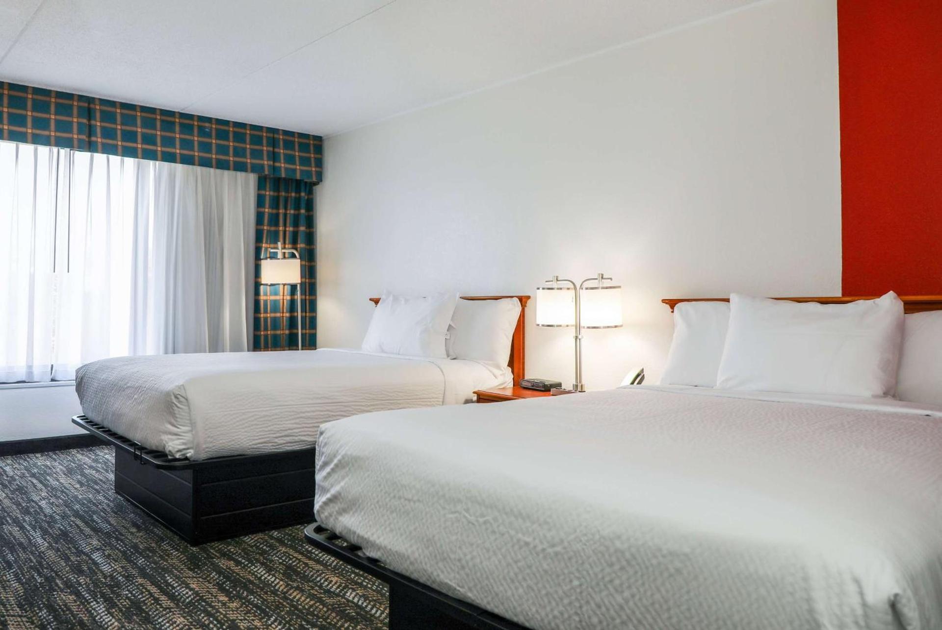 Ramada by Wyndham Cumberland Downtown photo 23