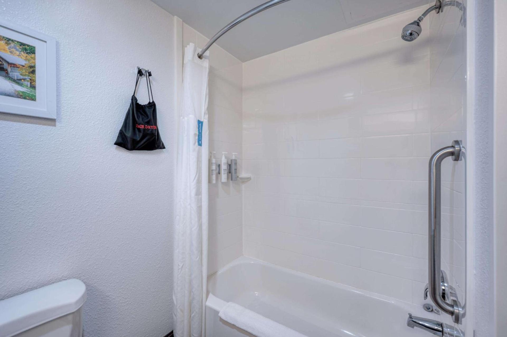 Hampton Inn by Hilton Washington Court House photo 20