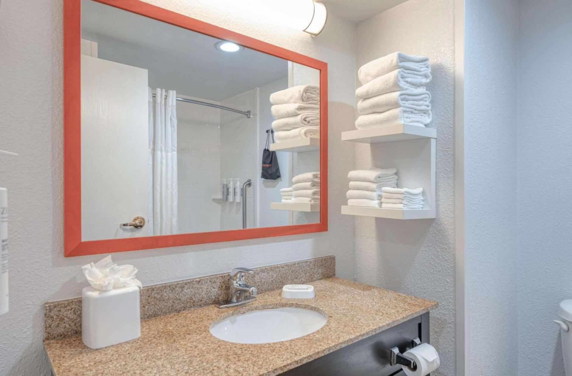 Hampton Inn by Hilton Washington Court House photo 22