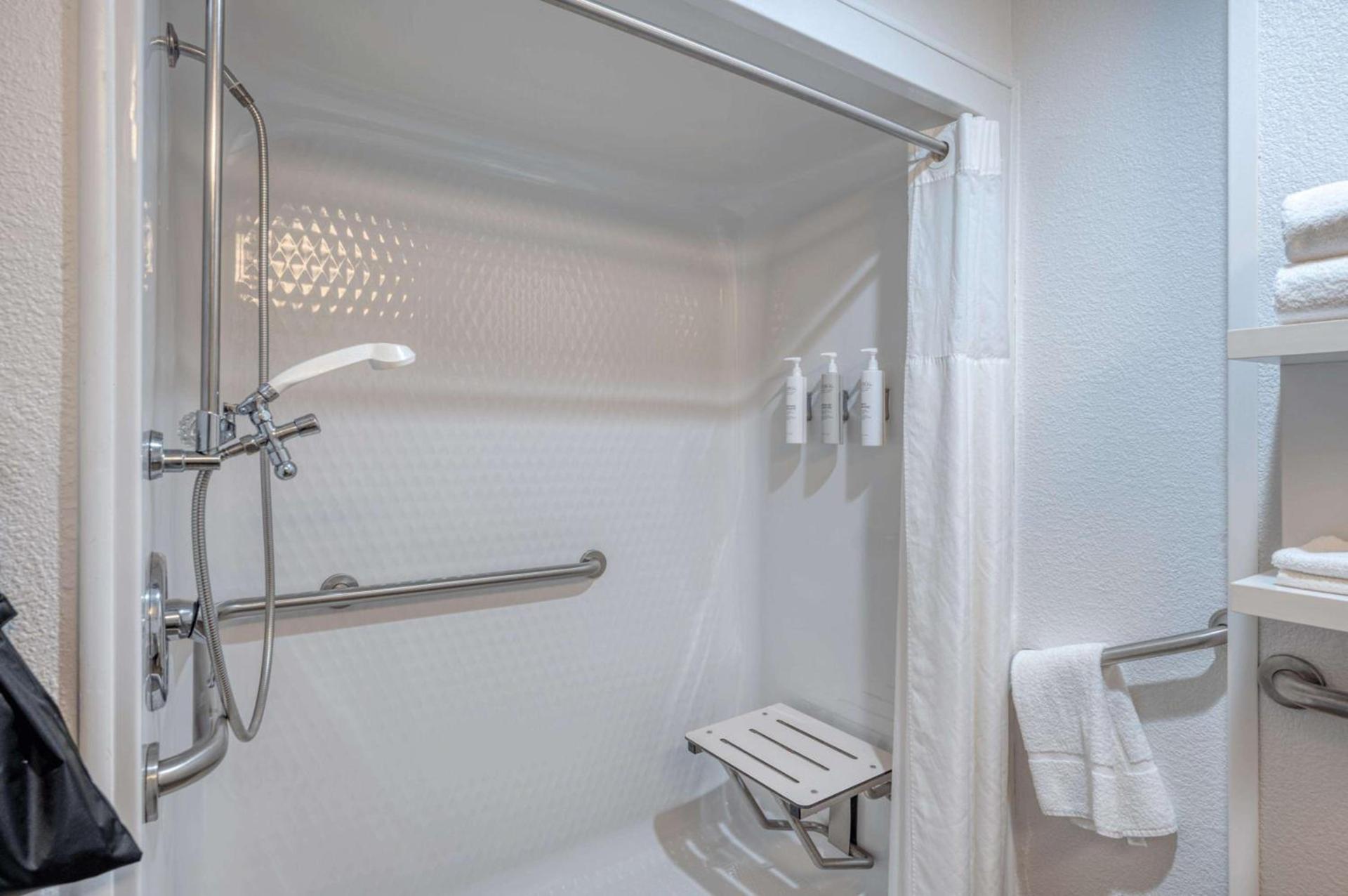 Hampton Inn by Hilton Washington Court House photo 28