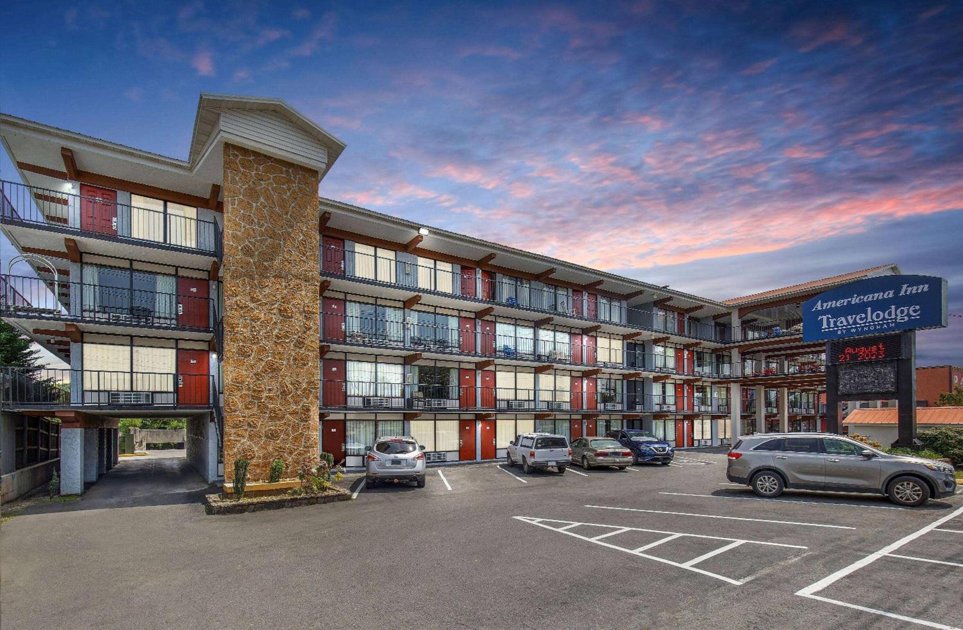 Americana Inn a Travelodge by Wyndham photo 5