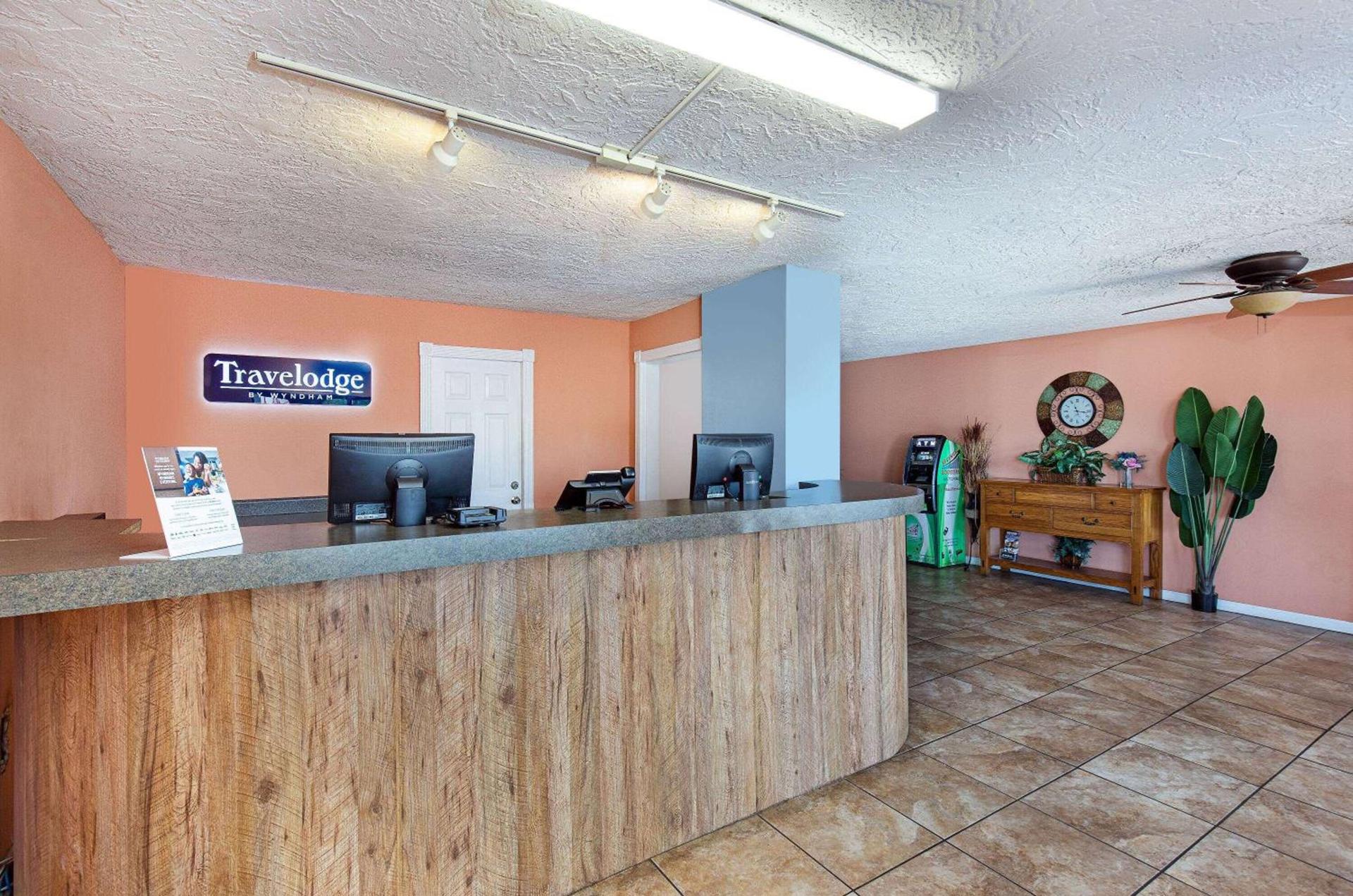 Americana Inn a Travelodge by Wyndham photo 10