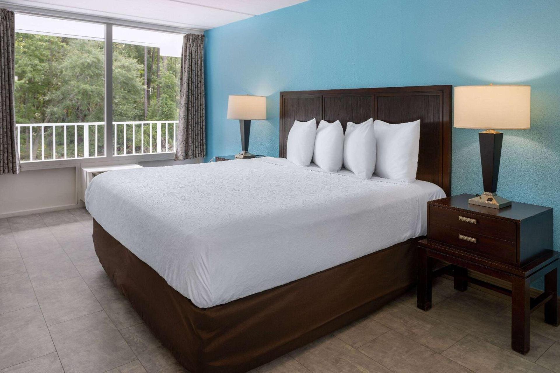Travelodge by Wyndham Kingsland GA photo 25