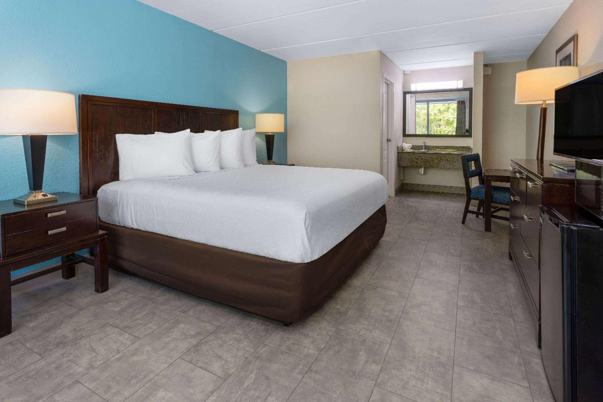 Travelodge by Wyndham Kingsland GA photo 26