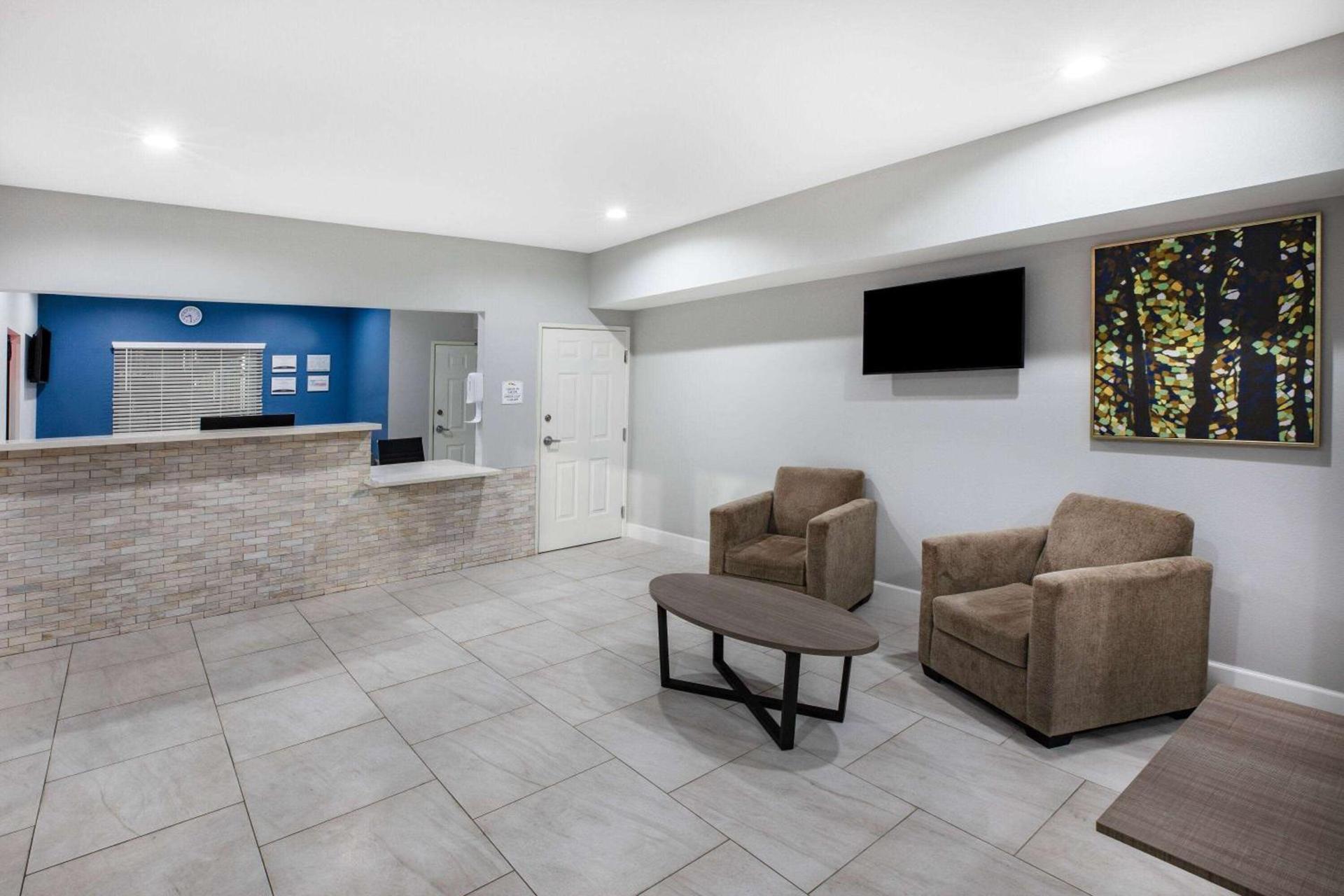 Baymont by Wyndham Freeport Texas photo 10