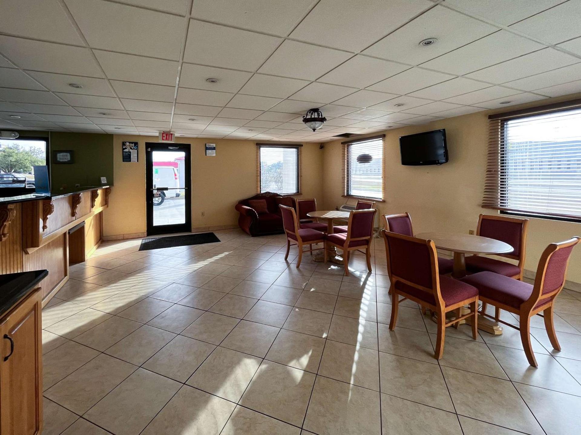 Motel 6 Abbeville, AL photo 3