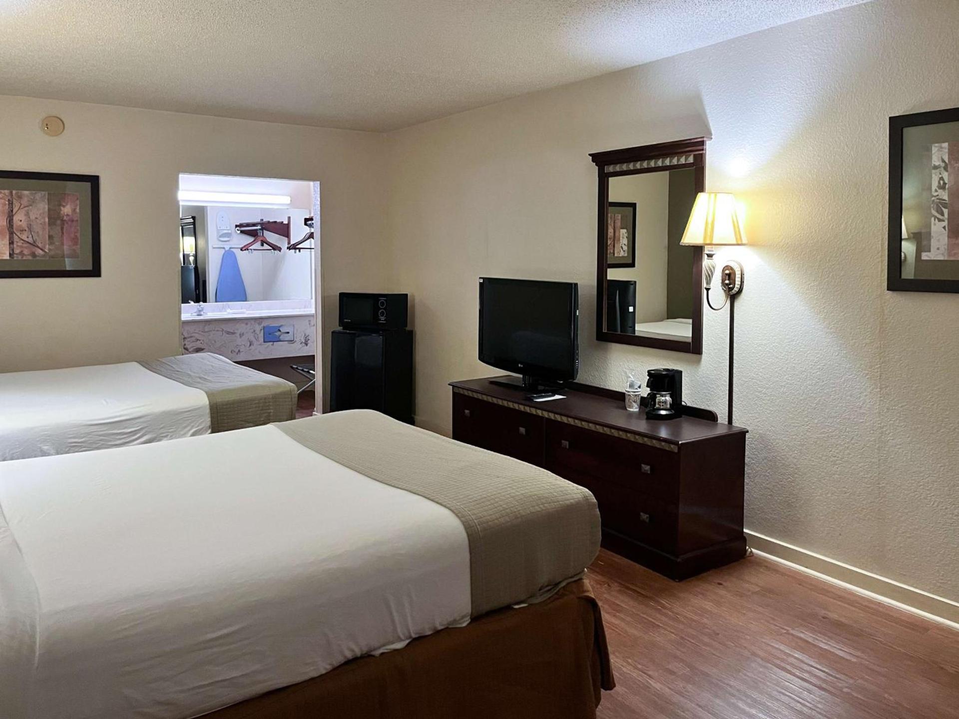 Motel 6 Abbeville, AL photo 12