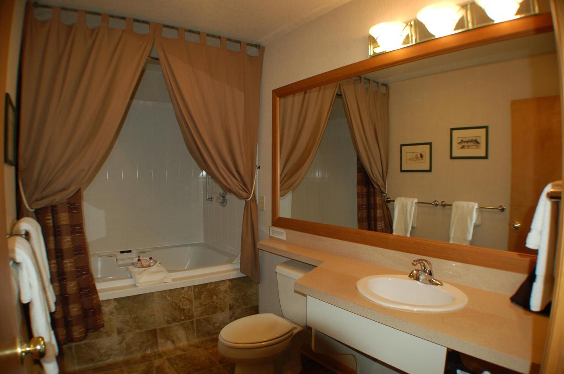 Wildwood Inn photo 5