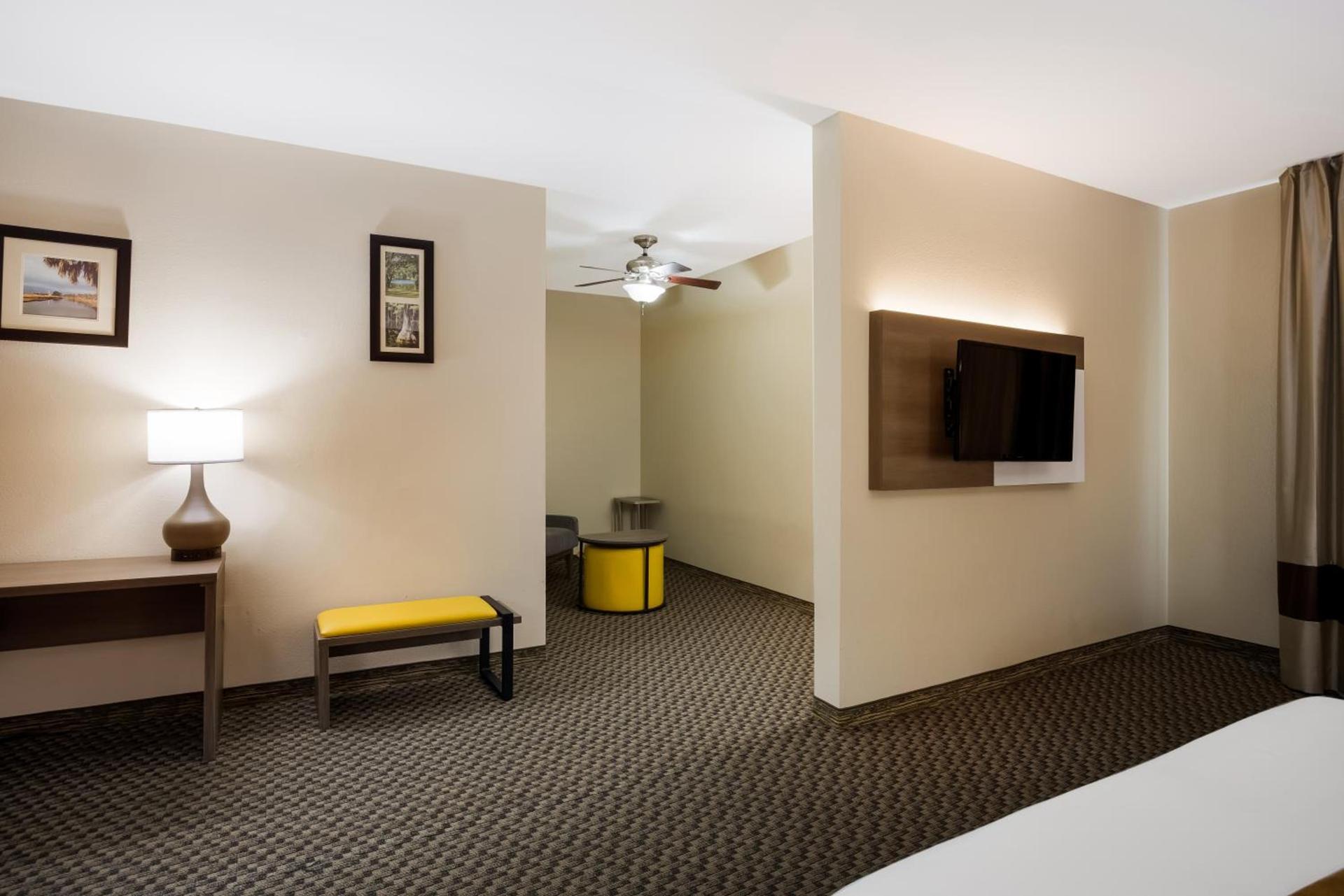 Comfort Inn & Suites Midway - Tallahassee West photo 56