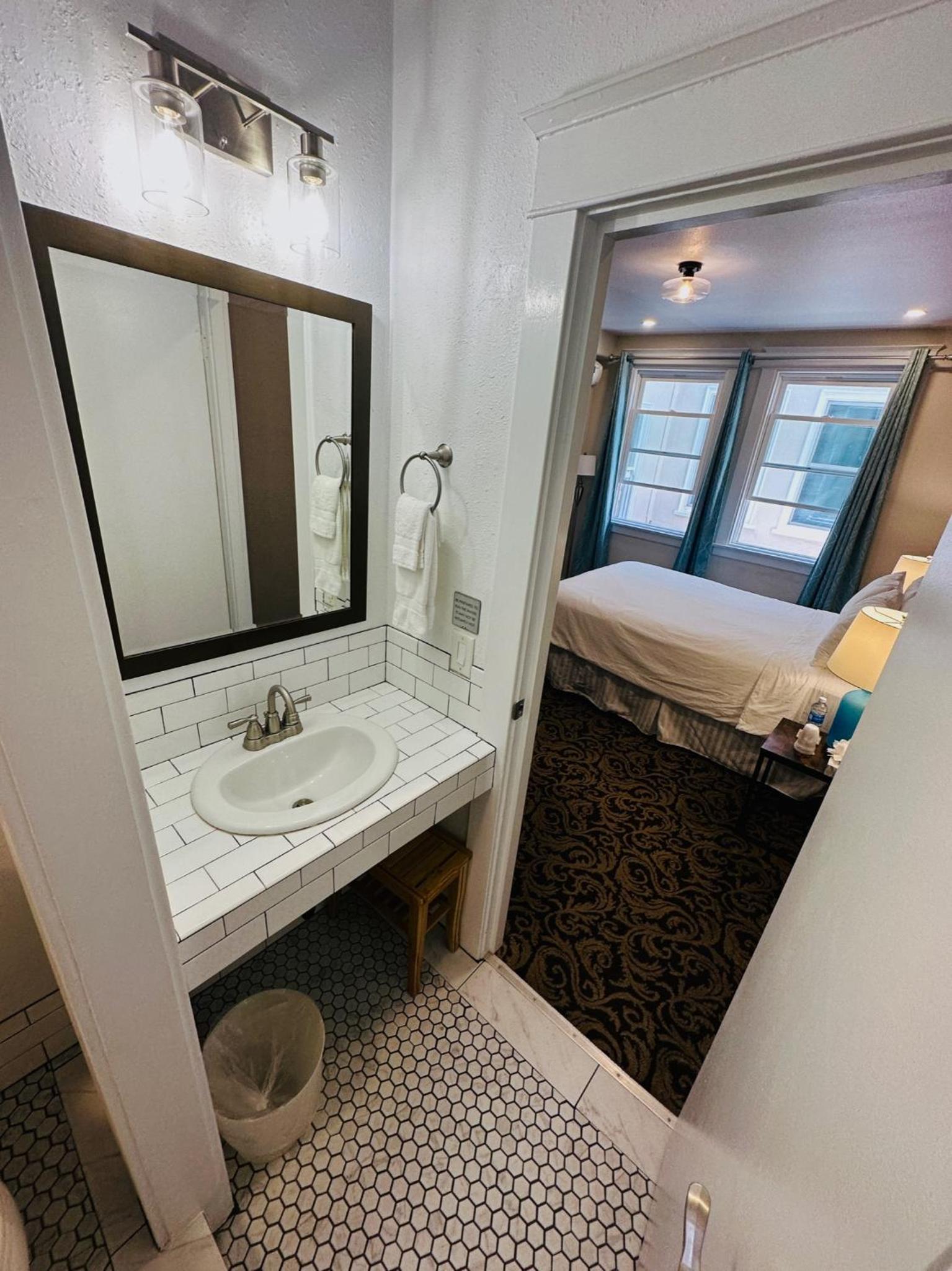 The Edgewater photo 41