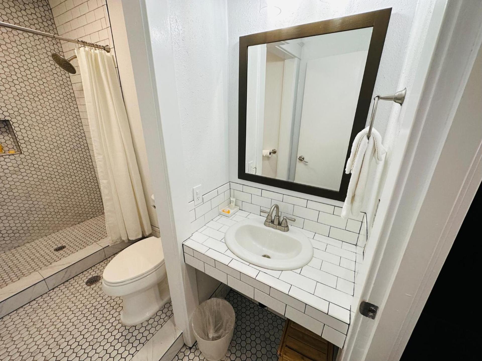 The Edgewater photo 42