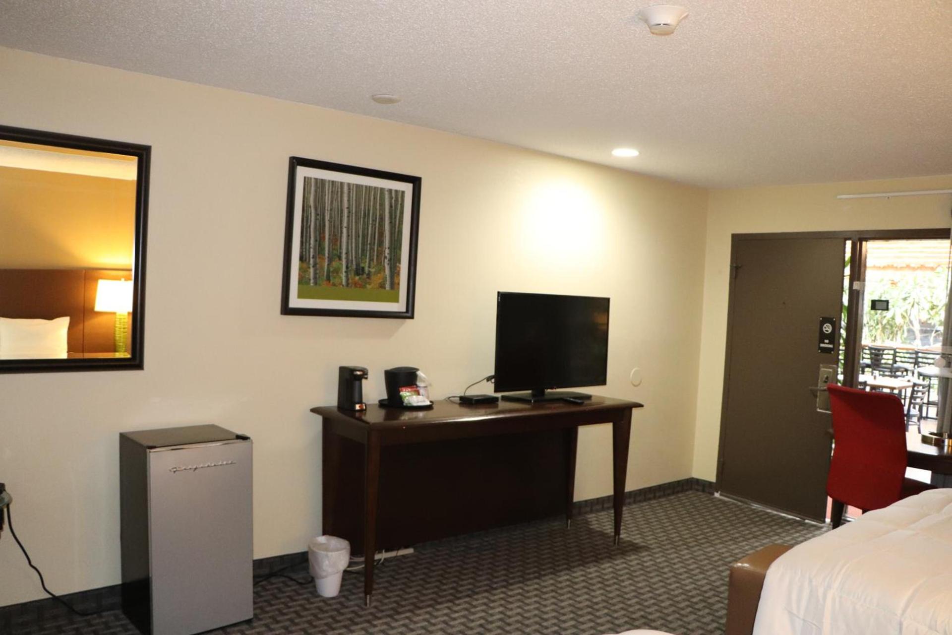Historic Cow Palace Inn photo 2