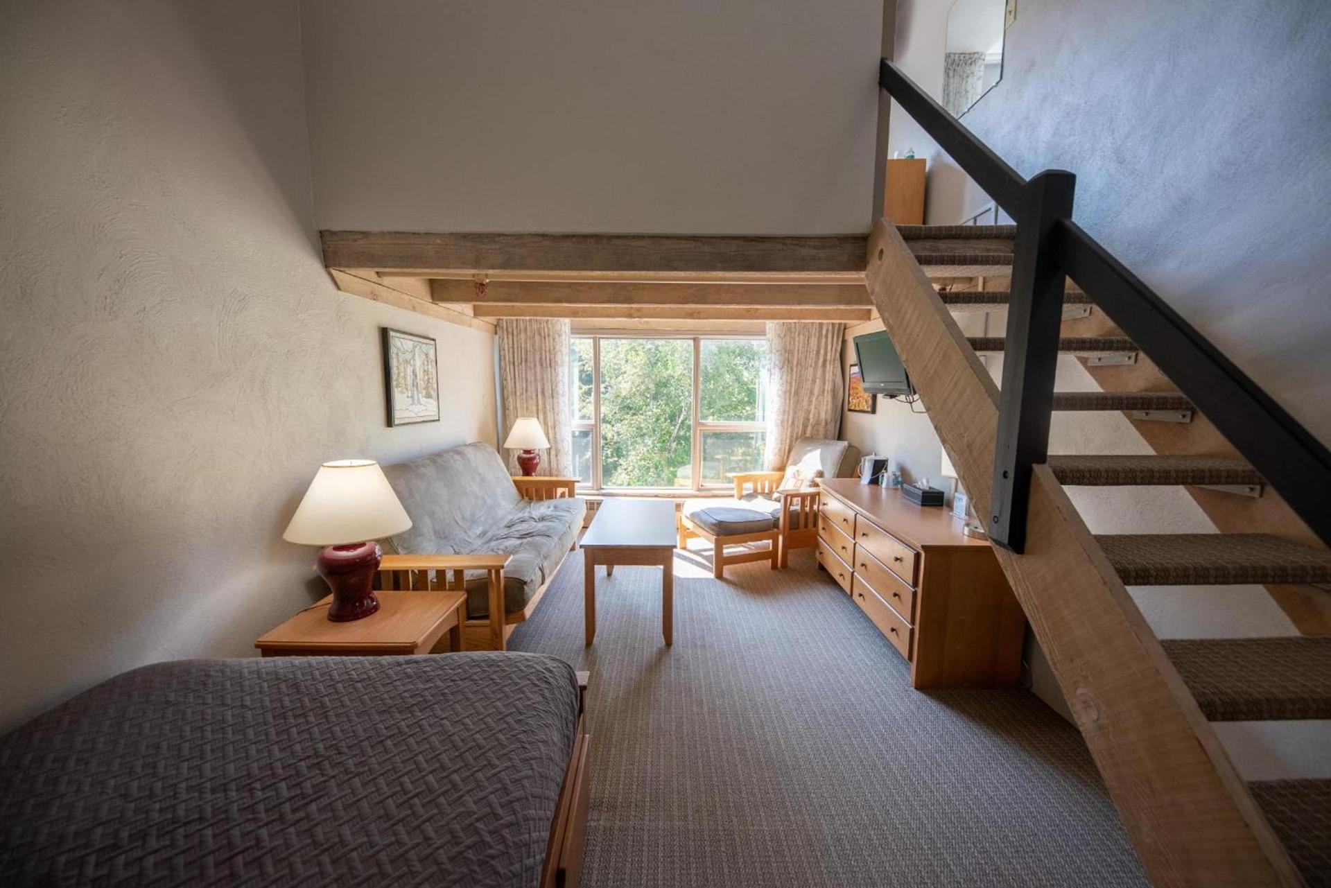 Sugarloaf Inn photo 47
