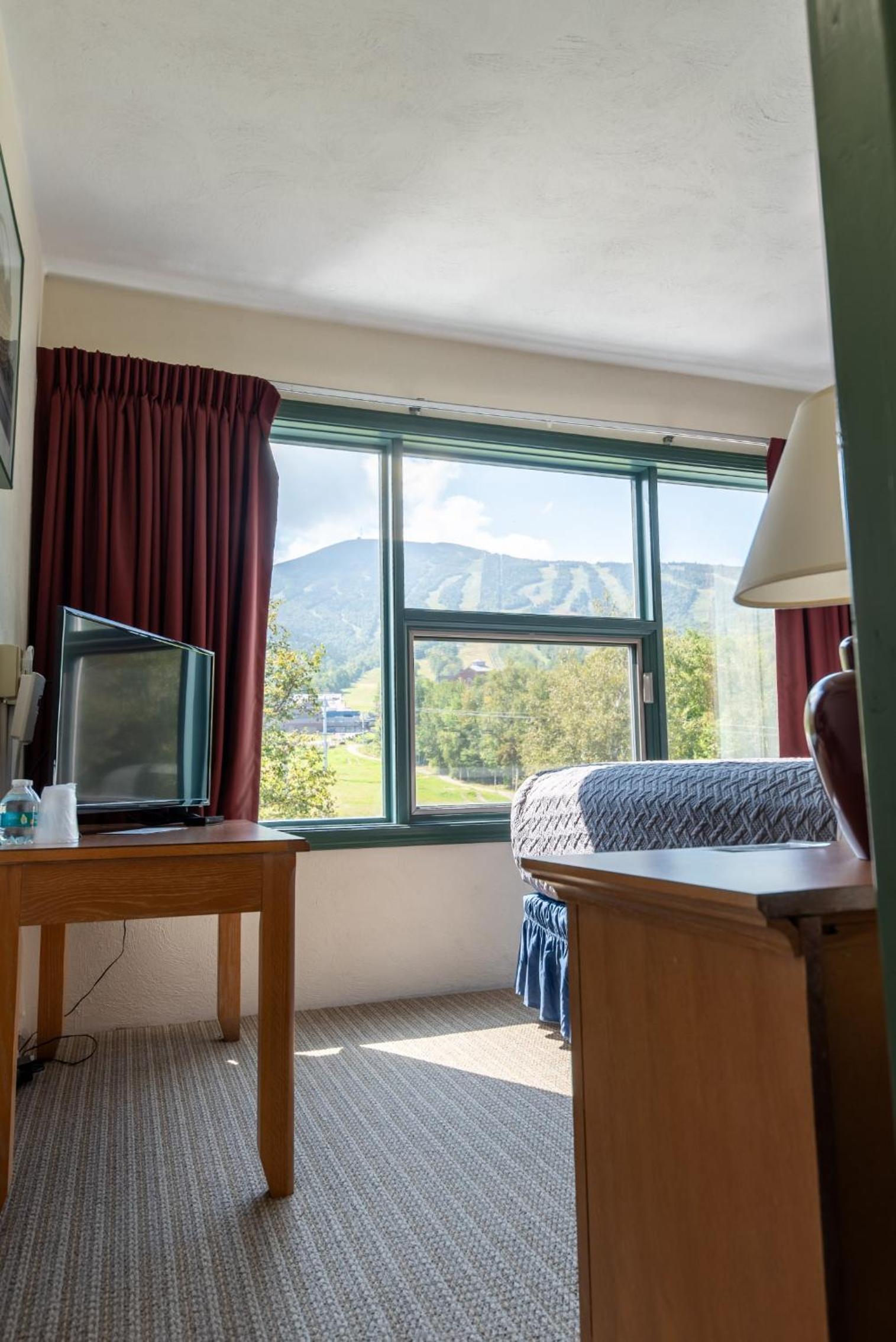 Sugarloaf Inn photo 60