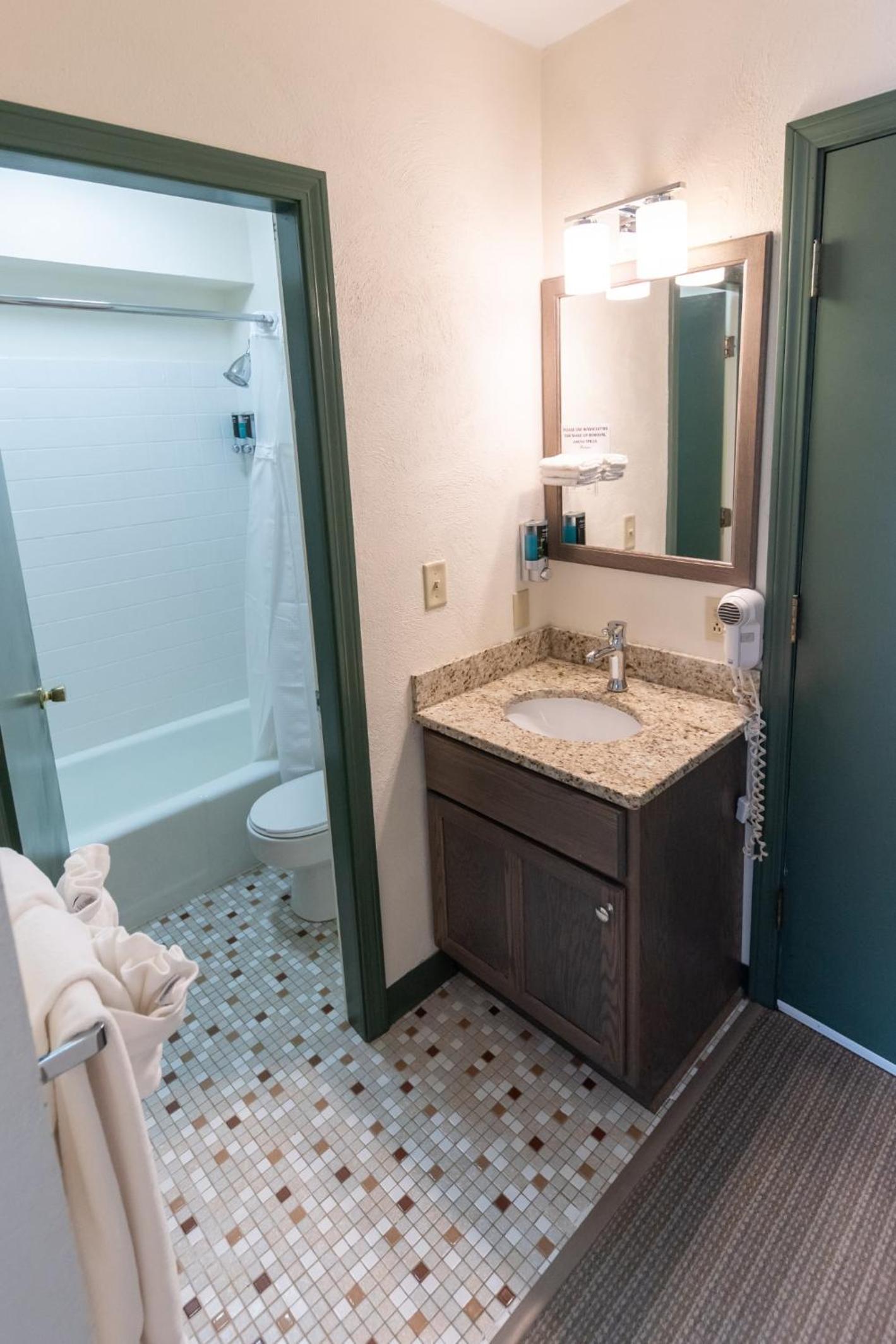 Sugarloaf Inn photo 62