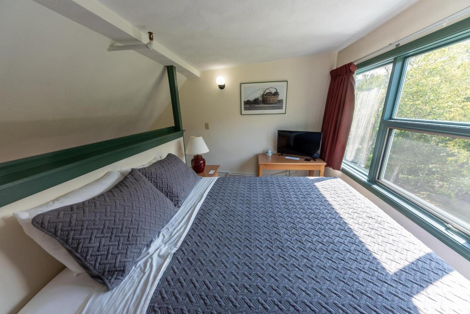 Sugarloaf Inn photo 64