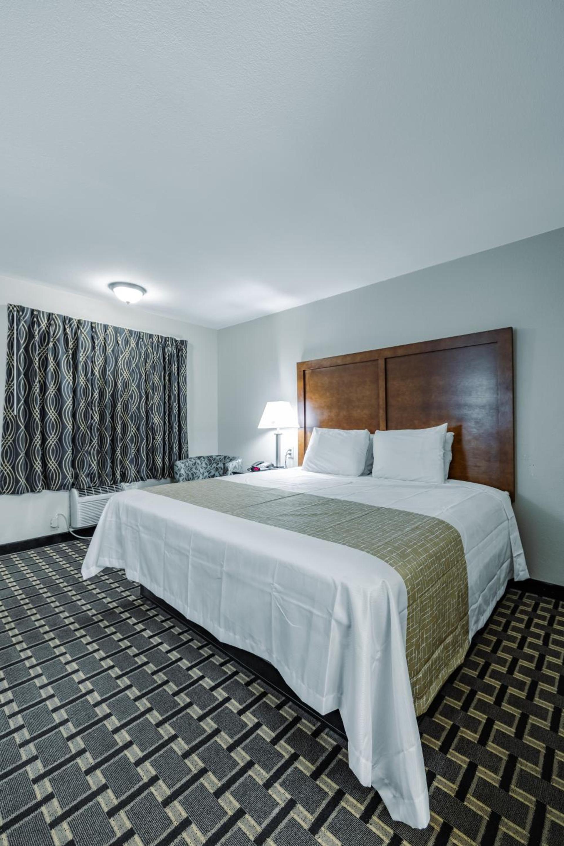Travelodge by Wyndham Jackson I-40 Exit 82 photo 18