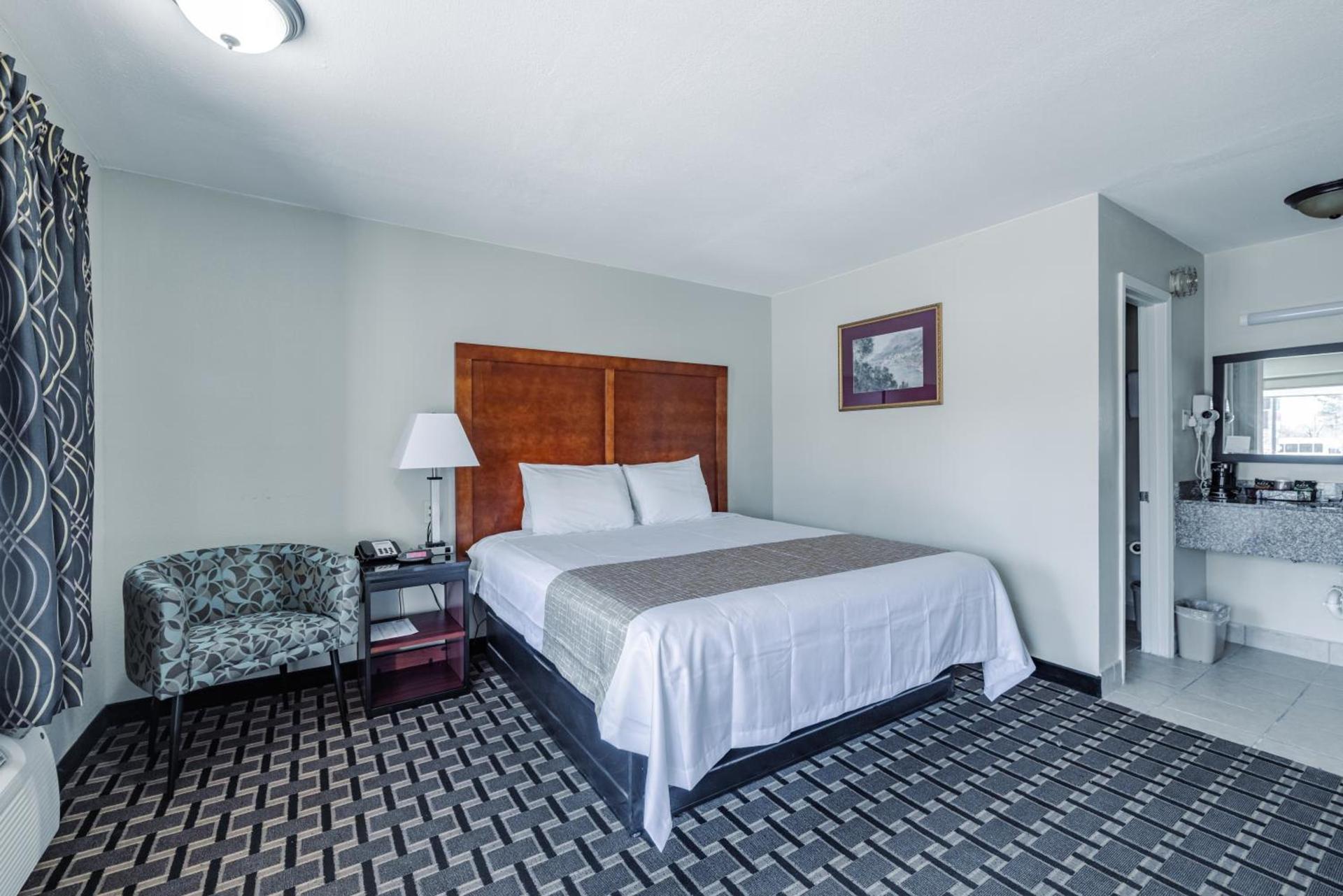 Travelodge by Wyndham Jackson I-40 Exit 82 photo 23