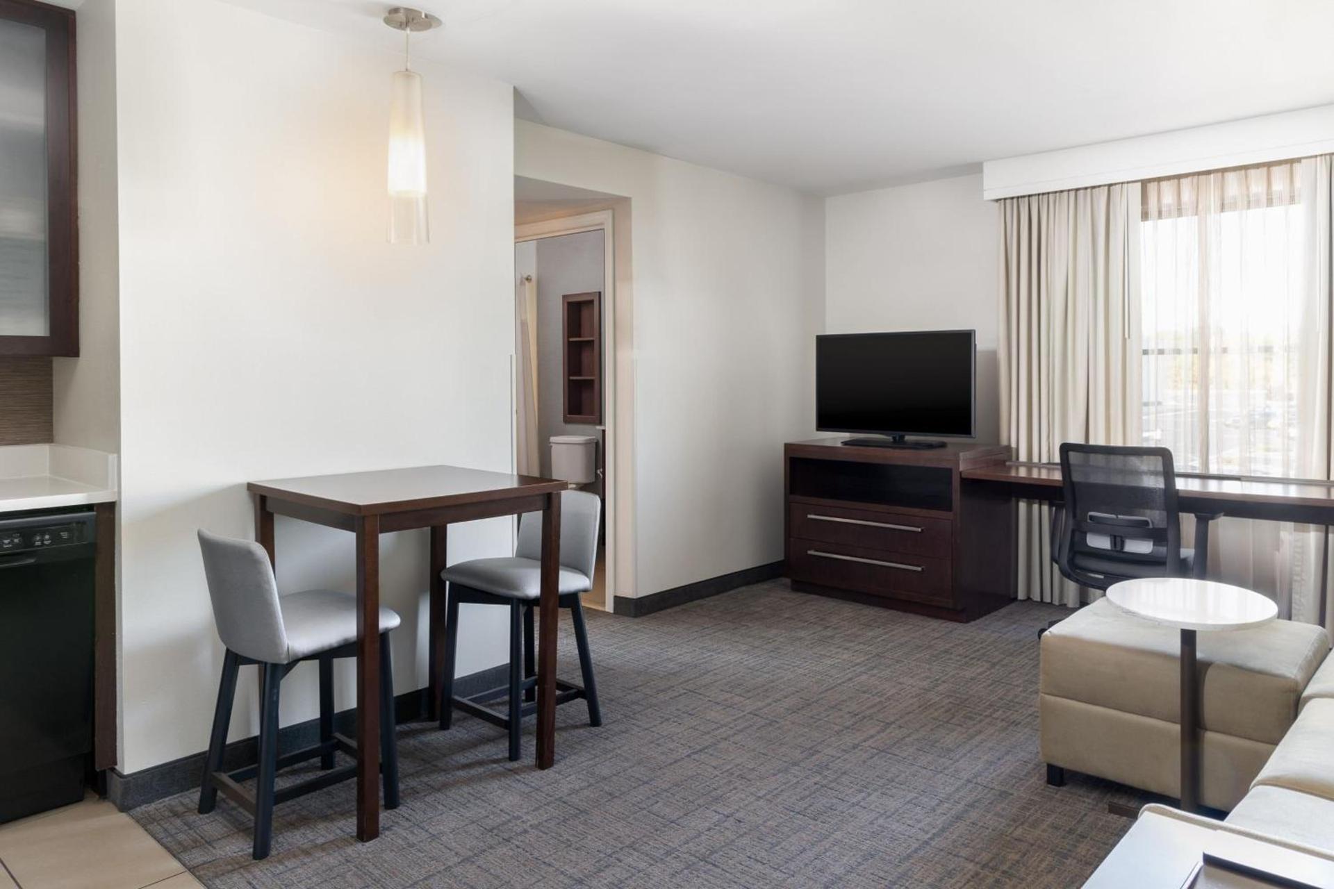 Residence Inn by Marriott Youngstown Warren/Niles photo 7