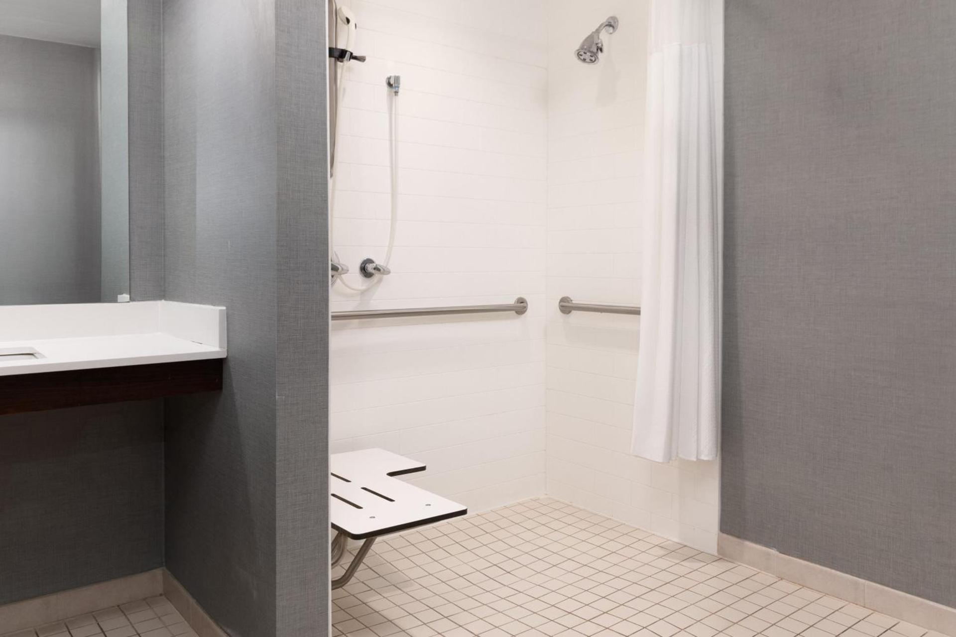 Residence Inn by Marriott Youngstown Warren/Niles photo 20