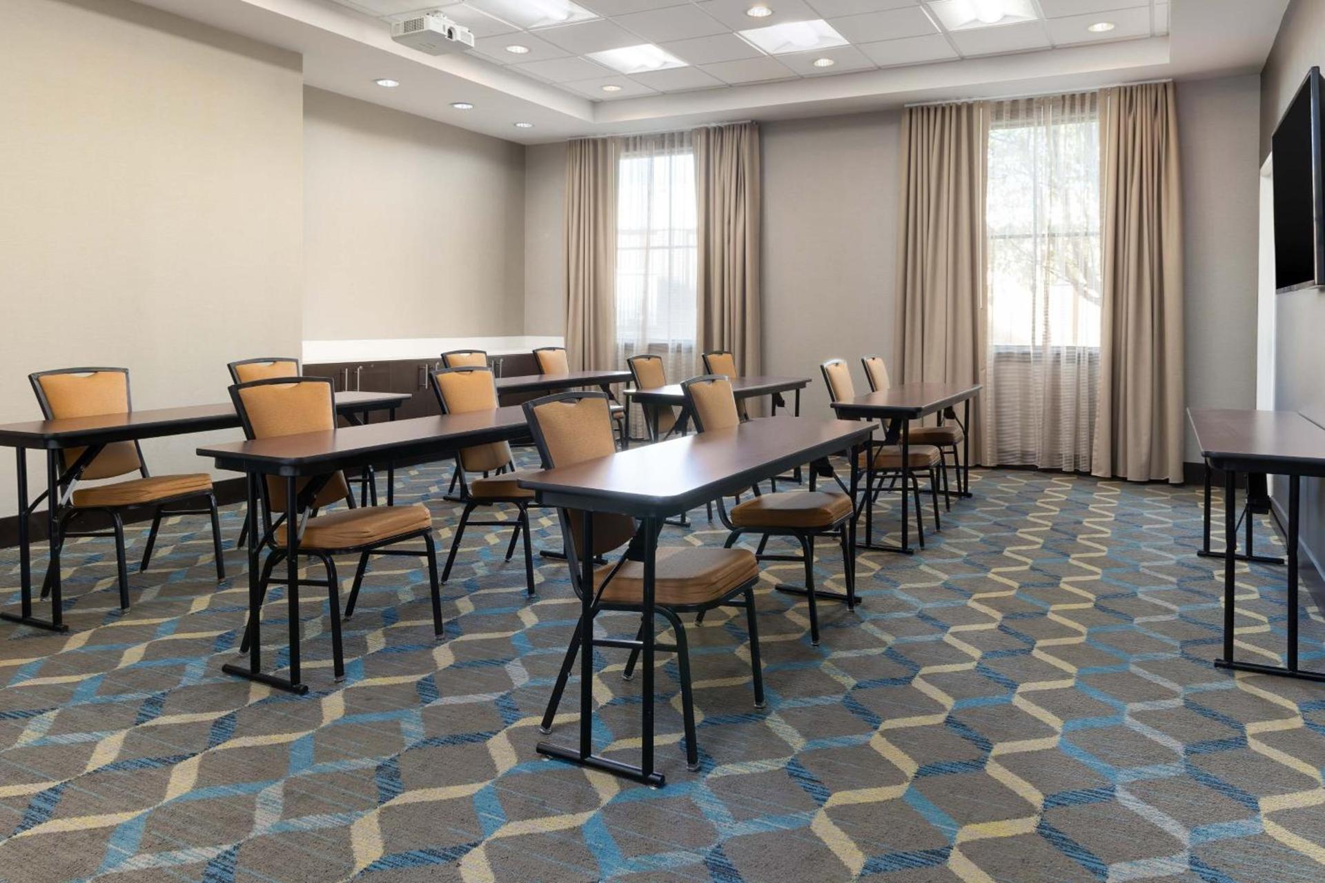 Residence Inn by Marriott Youngstown Warren/Niles photo 34