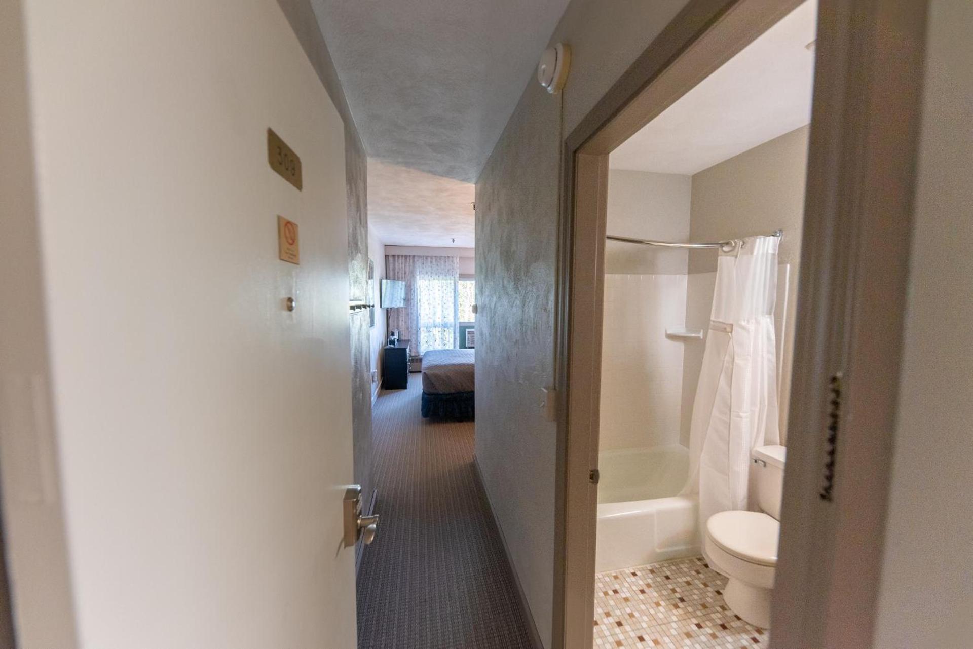 Sugarloaf Inn photo 76