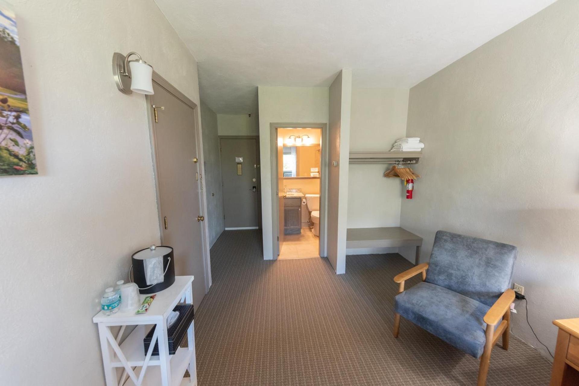 Sugarloaf Inn photo 79