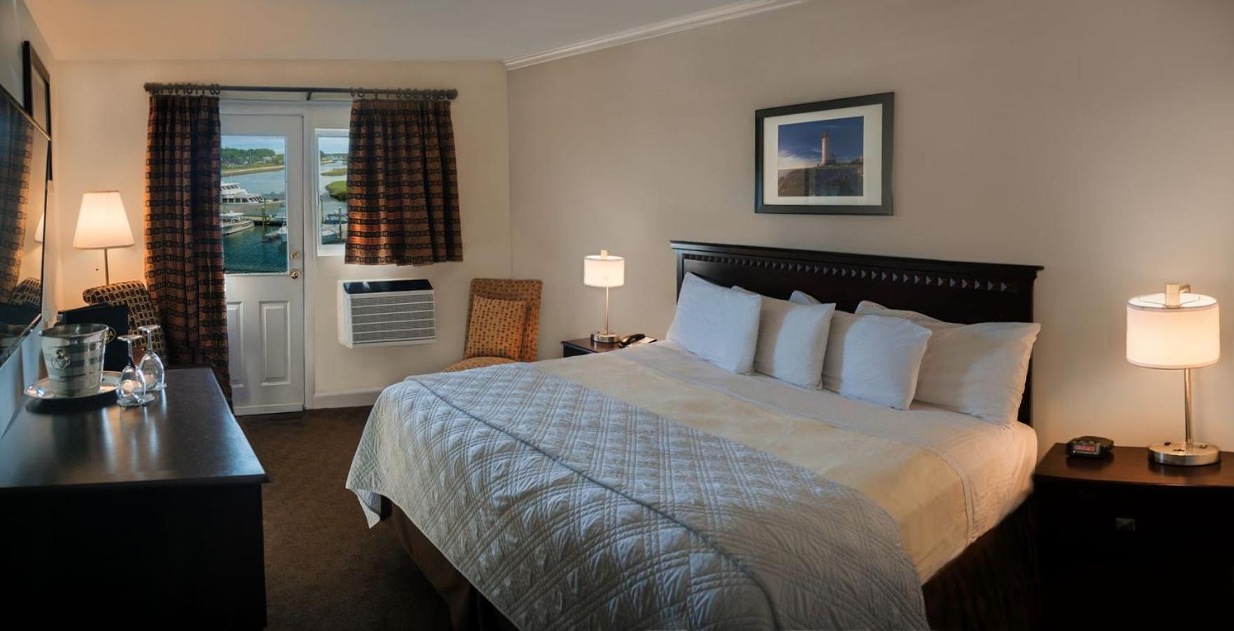 The Hotel at Cape Ann Marina photo 8