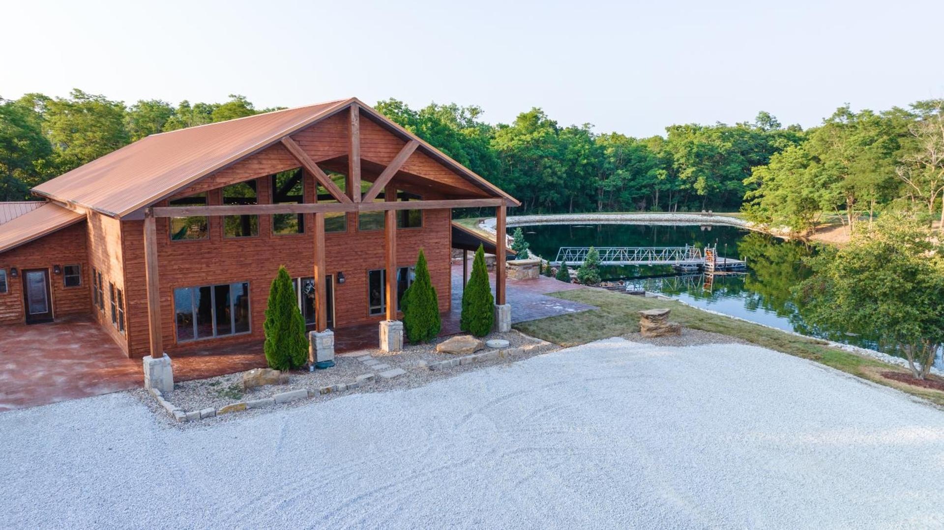 Bearshield Lodge photo 14