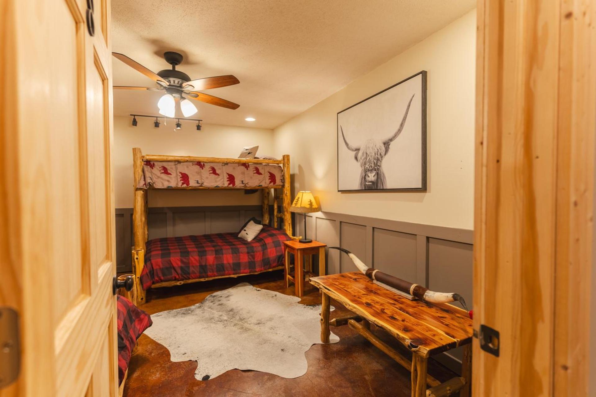 Bearshield Lodge photo 15