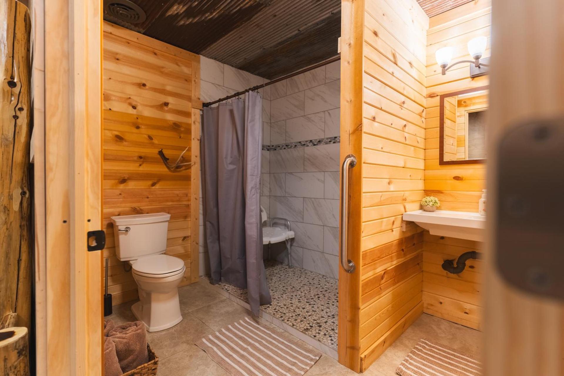 Bearshield Lodge photo 17