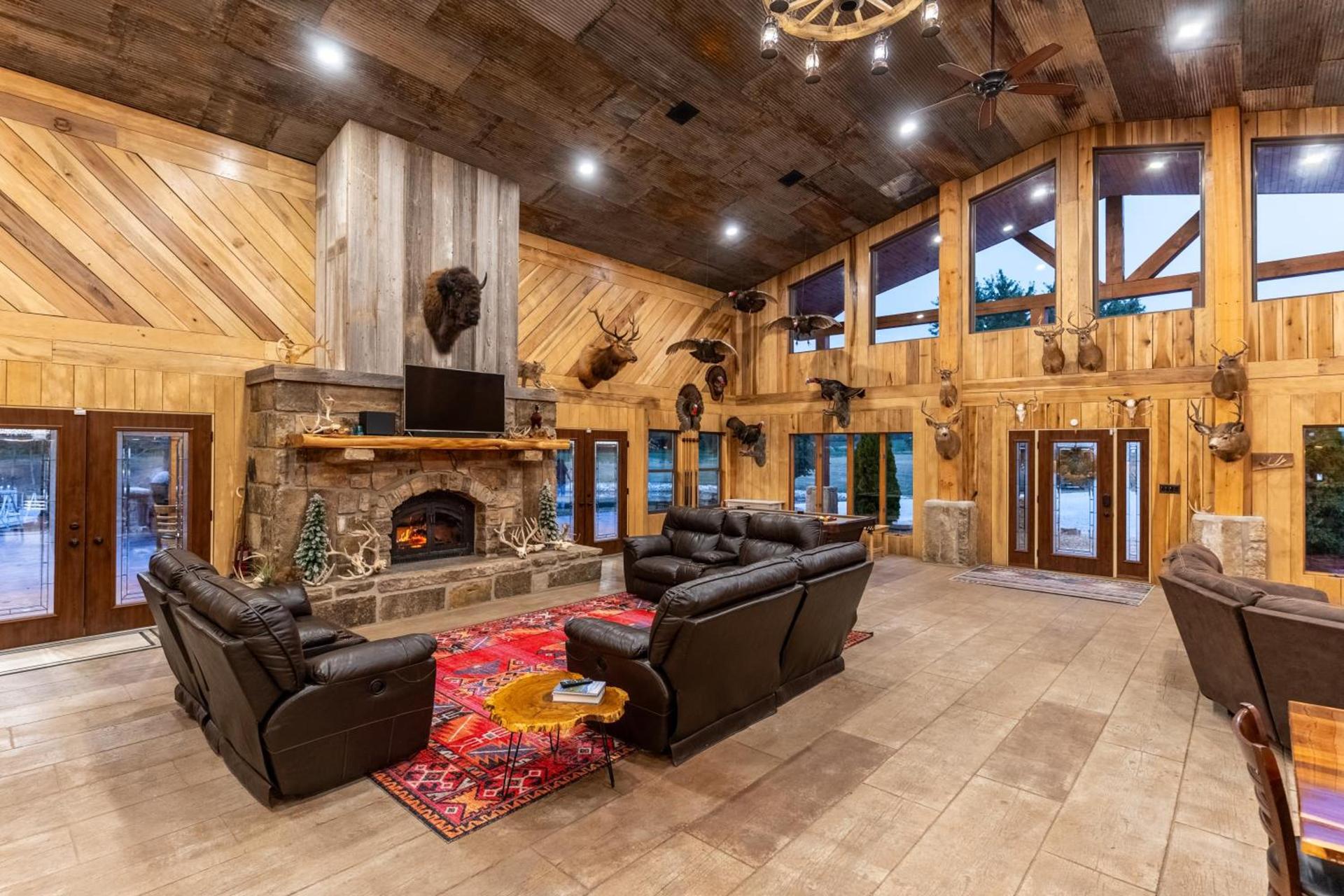 Bearshield Lodge photo 35