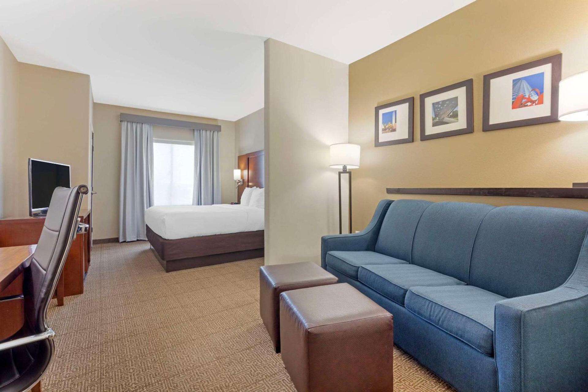 Comfort Suites West Dallas - Cockrell Hill photo 8