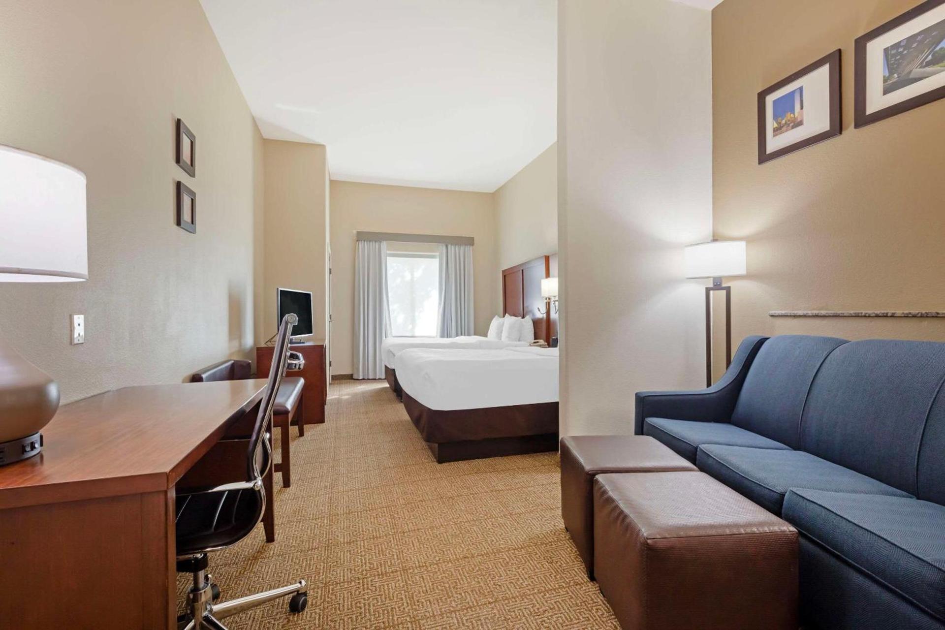 Comfort Suites West Dallas - Cockrell Hill photo 12