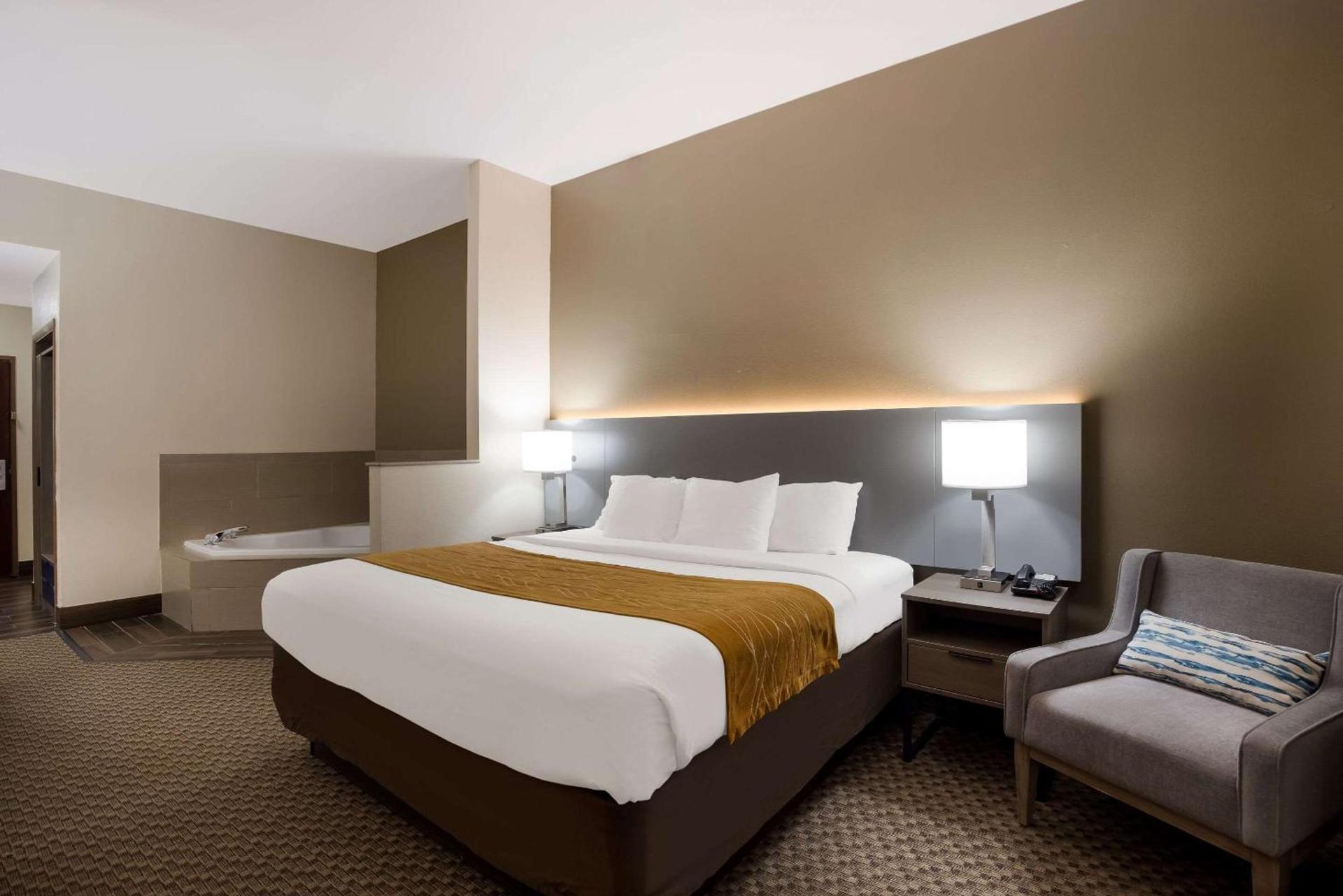 Comfort Inn & Suites Midway - Tallahassee West photo 17