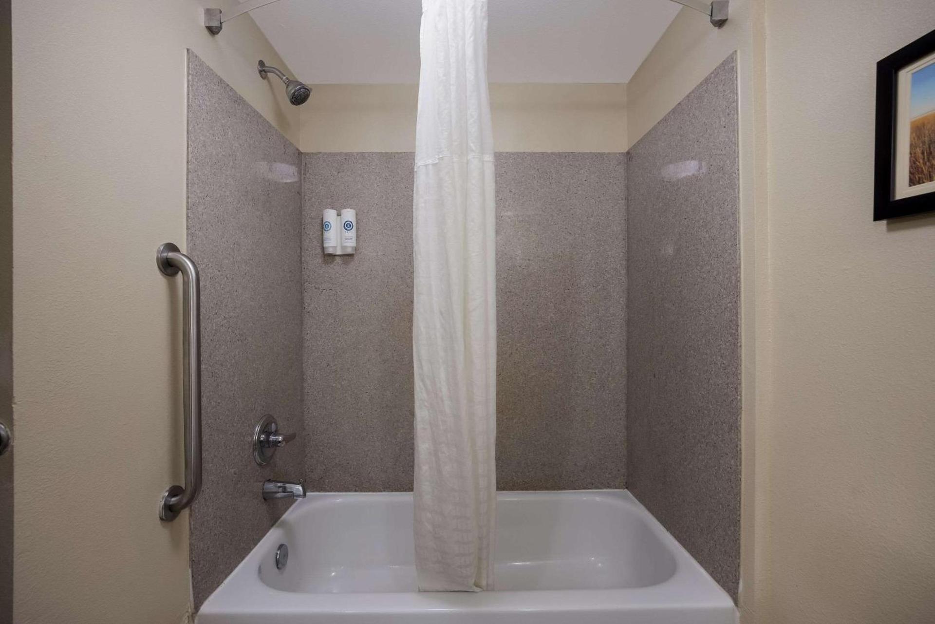 Comfort Inn & Suites Midway - Tallahassee West photo 20